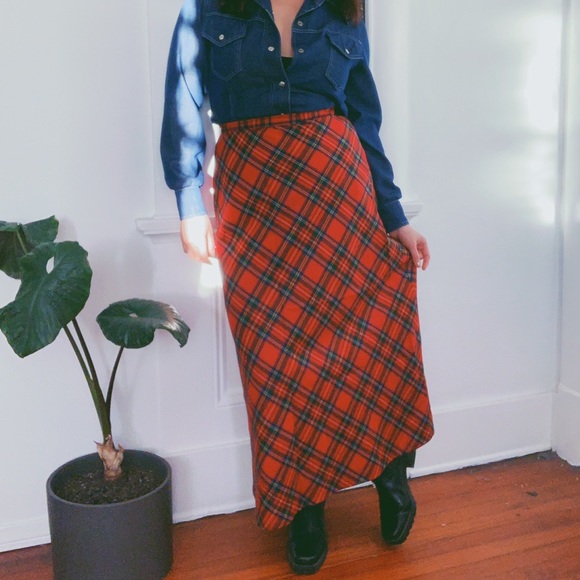 Vintage Tartan Plaid A-line Wool Maxi Skirt - Picture 3 of 4